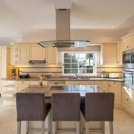 Villa Vale Do Garrao Sleeps 10 With Pool Air Con And Wifi