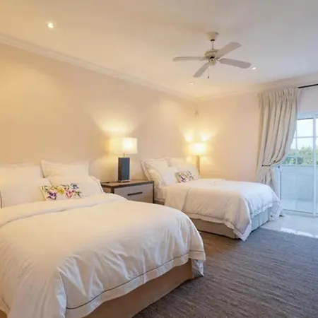 Villa Vale Do Garrao Sleeps 10 With Pool Air Con And Wifi *