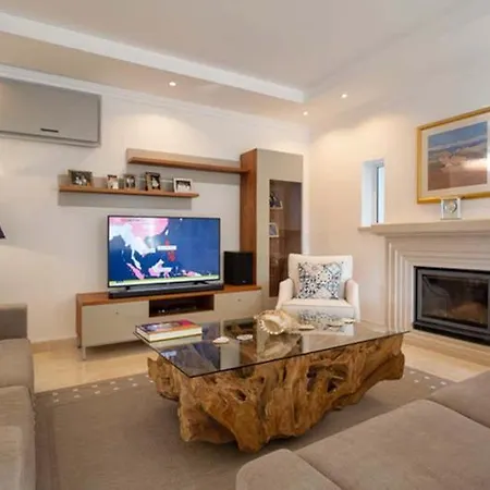 Βίλα Vale Do Garrao Sleeps 10 With Pool Air Con And Wifi *